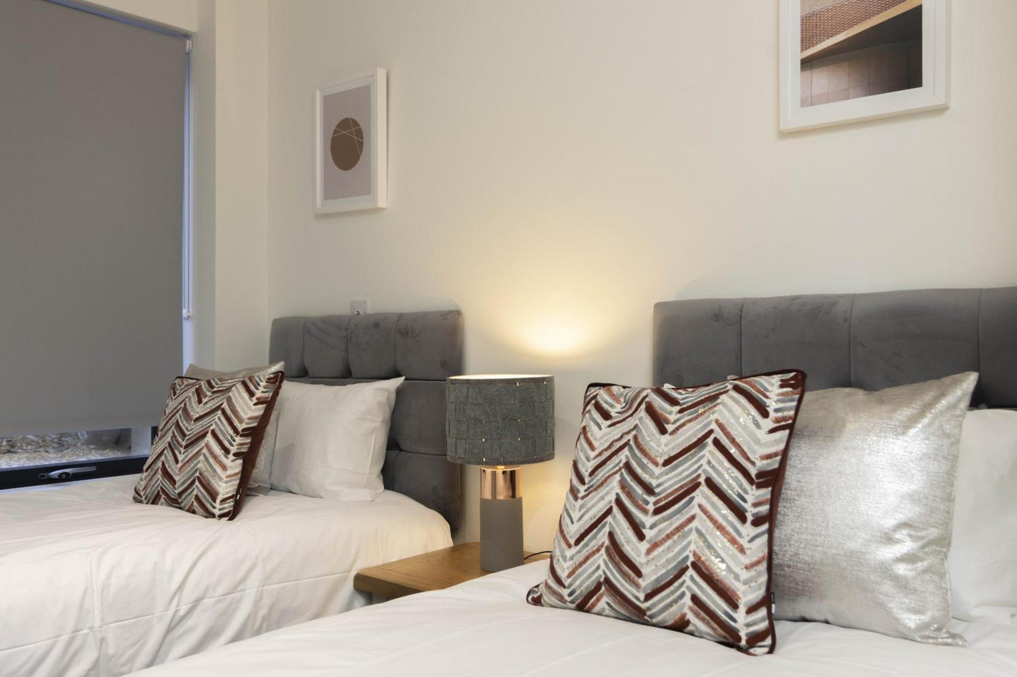 Linacre 1&2 - One And Two Bed Flat Behind The Cathedral With Free Parking And Fast Wifi Apartman Exeter Kültér fotó