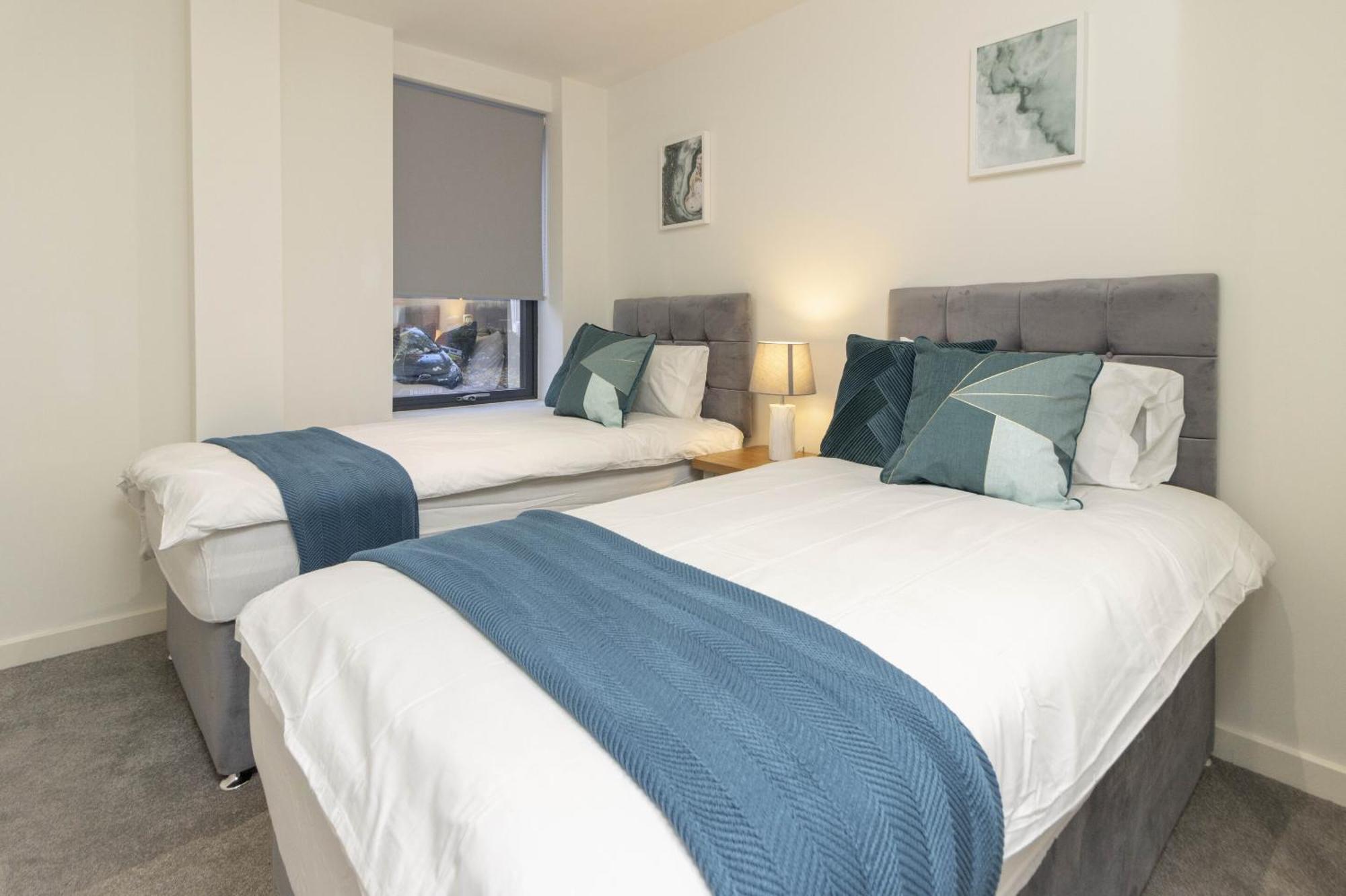 Linacre 1&2 - One And Two Bed Flat Behind The Cathedral With Free Parking And Fast Wifi Apartman Exeter Szoba fotó